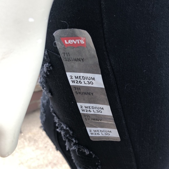 SOLD‼️NEW‼️ Levi Strauss Co 711 Skinny Size 26 Distressed Black Jeans - Picture 4 of 7